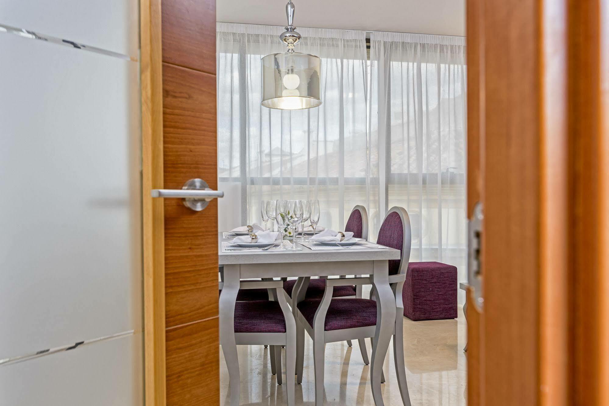 Goodplaces Larios Apartment มาลากา ภายนอก รูปภาพ
