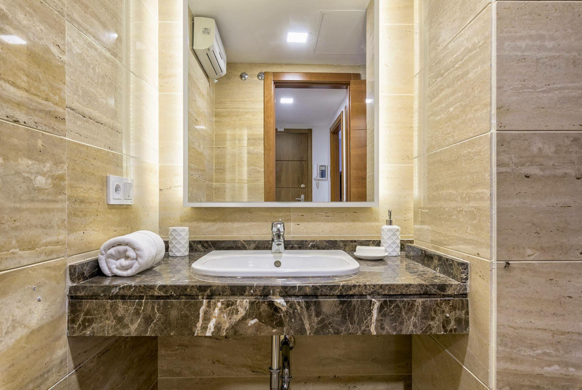 Goodplaces Larios Apartment มาลากา ภายนอก รูปภาพ